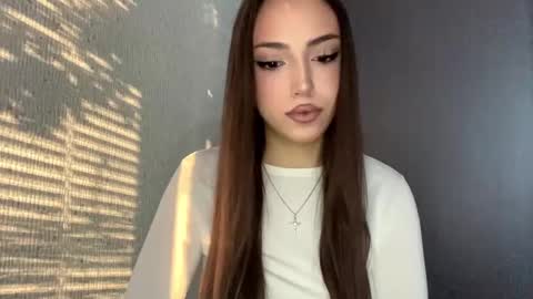 Mimi online show from September 10, 1:55 pm