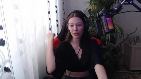 Lina online show from April 4, 11:31 am