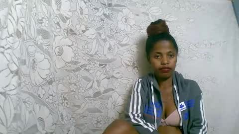 rosia online show from November 3, 8:35 pm