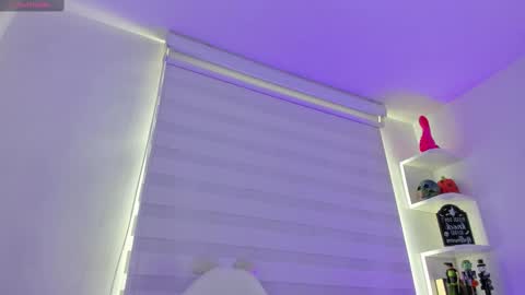   online show from October 6, 7:07 pm