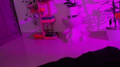 Im Ross   online show from September 28, 8:58 pm