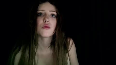 rosy_petal online show from January 9, 9:19 pm
