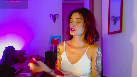 rot_wallace online show from November 18, 10:44 pm