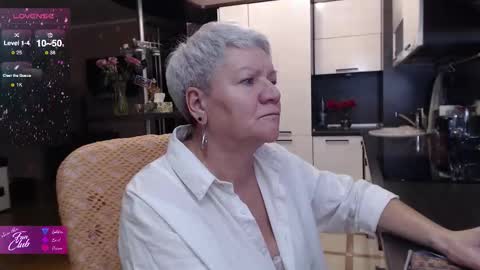 Roxana online show from November 18, 2:40 pm