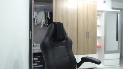 Roxana online show from December 19, 3:32 am