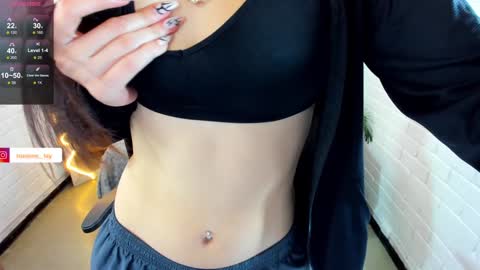 roxanne_tay online show from January 10, 7:21 pm