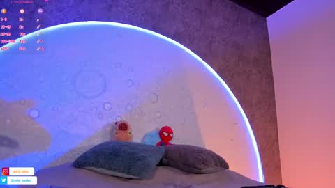 Roxx IG  online show from February 21, 4:37 pm