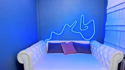 Roxy online show from October 6, 1:22 am