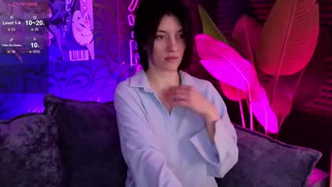 roxy_riot_ online show from September 21, 1:48 am