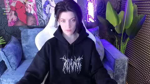 roxy_riot_ online show from February 17, 1:25 am