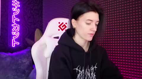 roxy_riot_ online show from March 11, 1:26 am