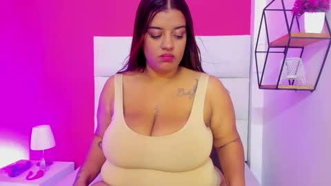 roxy_sexy69 online show from February 23, 3:40 am