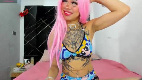 Roxy Sweett1 online show from May 31, 4:40 am