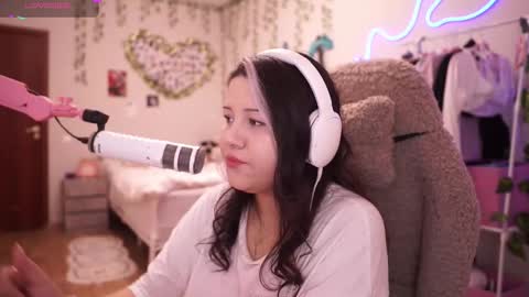 roxysuh online show from March 5, 7:26 am