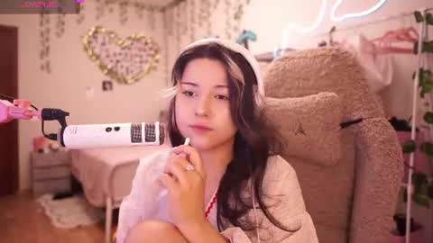 roxysuh online show from July 6, 8:41 am