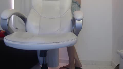 Rubi online show from October 15, 5:59 pm