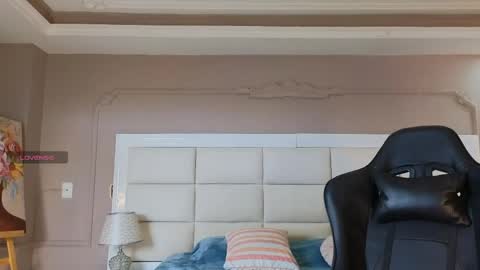 Rubi online show from April 14, 8:42 pm