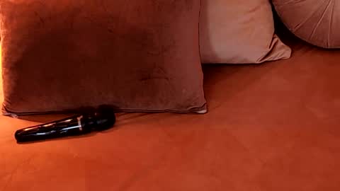 Ruby Luxe online show from April 14, 4:34 am