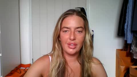 rubyredxxxoxxx online show from August 9, 8:07 am
