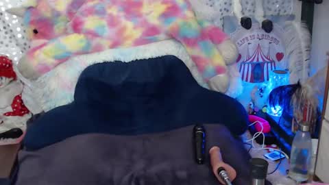 Jeanie online show from September 10, 11:05 pm