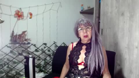 ruth_blue21 online show from March 3, 2:44 am
