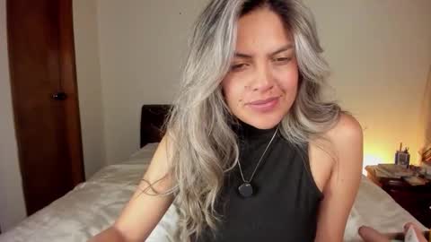 Leslie Beltrn online show from December 19, 5:10 am