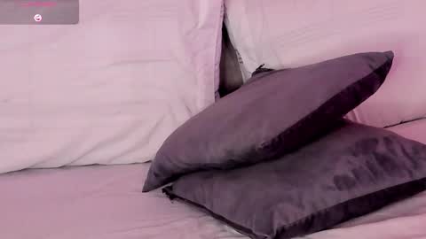 Saamy Reyes online show from September 25, 4:55 am