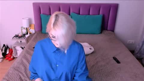 Sabrina MacMarren online show from October 30, 6:09 pm