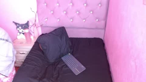 sabrinapaulson online show from June 16, 11:50 pm