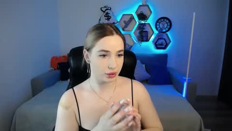 Sabrina Violet online show from February 4, 9:07 am