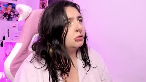 Ig  online show from November 10, 12:00 pm