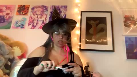 sweet angel baby  online show from October 21, 11:42 pm