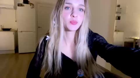 Sofia online show from October 17, 11:30 pm