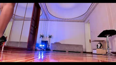 Sali G  online show from June 13, 6:38 pm