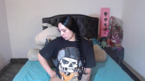 yenny online show from February 26, 4:11 am