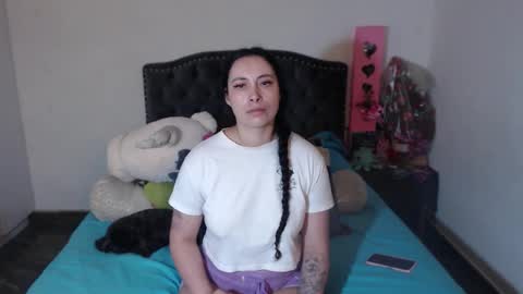 yenny online show from February 18, 4:00 am