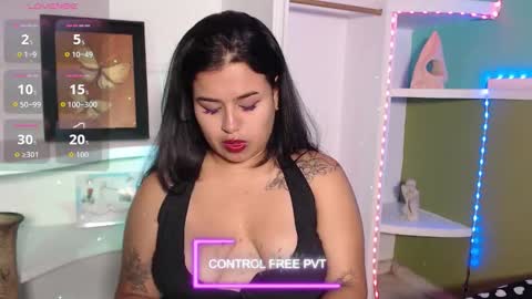 samantha_smiithh online show from December 23, 12:36 am