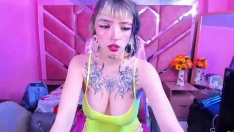 Samantha Smitth online show from March 7, 5:03 am