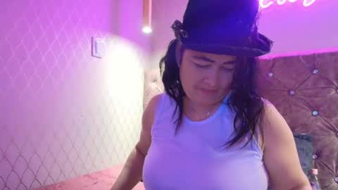 samanthasyedx online show from May 18, 4:07 am