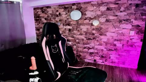 samiacooper25 online show from April 13, 12:39 pm