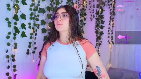 samii evans  online show from October 4, 3:56 am