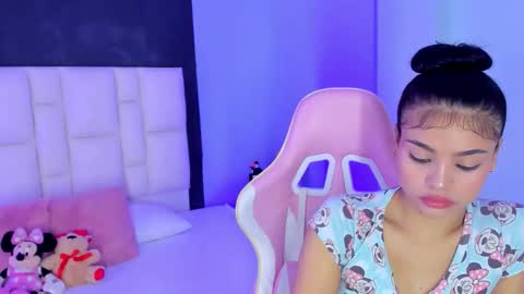 Sammy Rose online show from October 16, 8:00 pm