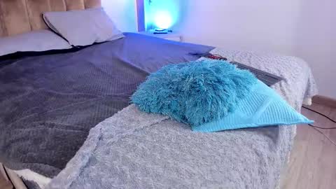 samysharky online show from October 3, 3:50 pm