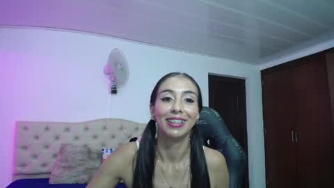 sandra  online show from June 5, 3:21 am