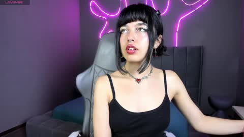 saphyralux online show from April 9, 10:04 pm