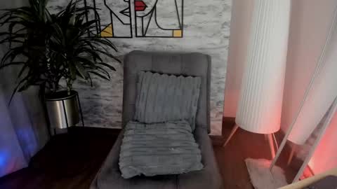 steph online show from April 20, 10:24 pm