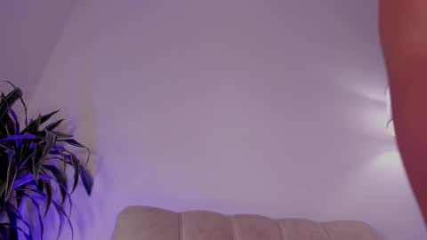 S A R A online show from September 25, 3:05 am