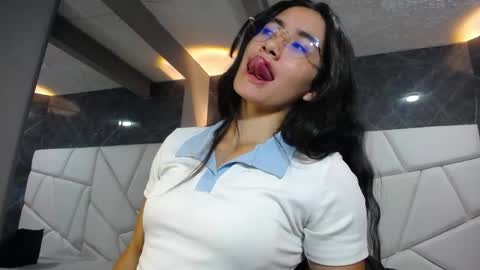 Sara online show from May 6, 12:42 pm