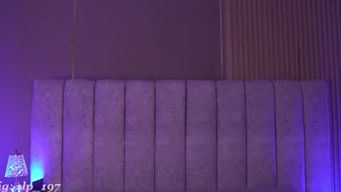 sara_lopee1 online show from February 24, 12:37 pm