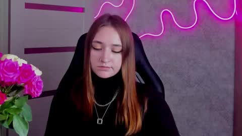 Sara online show from October 9, 7:40 pm